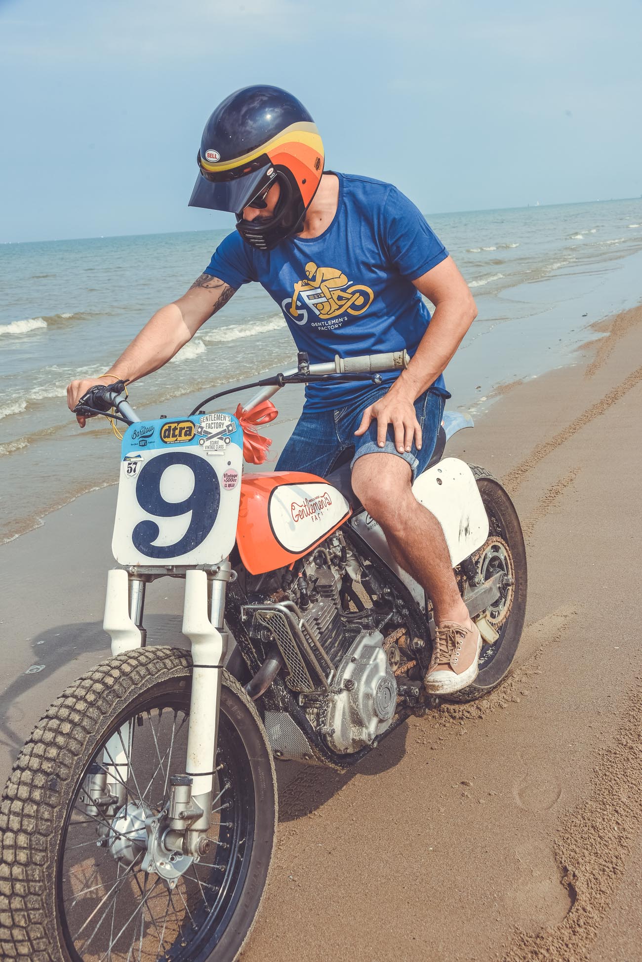Suzuki 600DR Flat Track Gentlemen's Factory. Tee-shirt collection 2017 pour amateurs de motos anciennes et custom