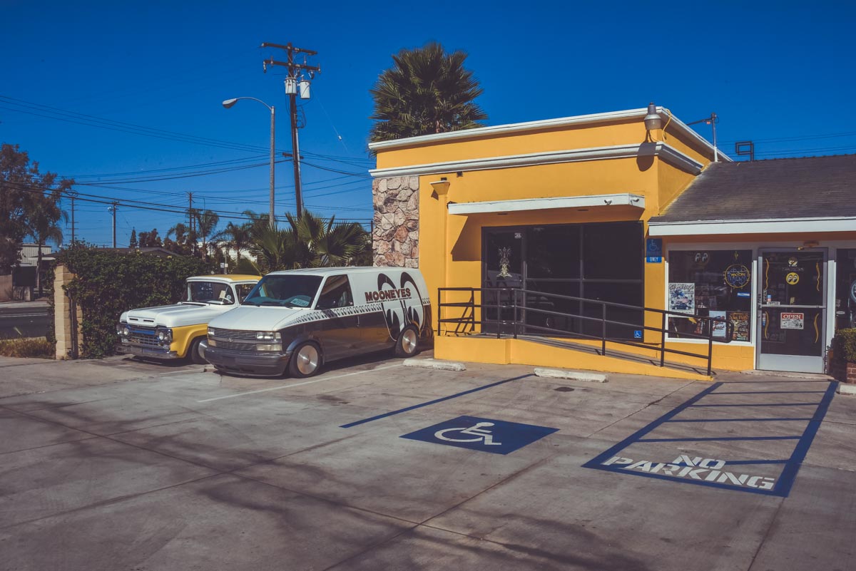 Façade du garage Mooneyes hot rod, Santa Fe Springs California