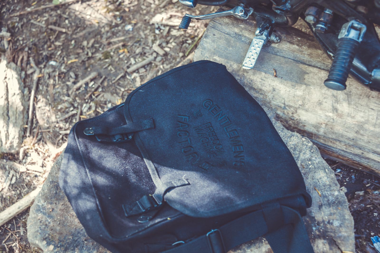 Sac Us noir et Broderie made in france Gentlemen's Factory.