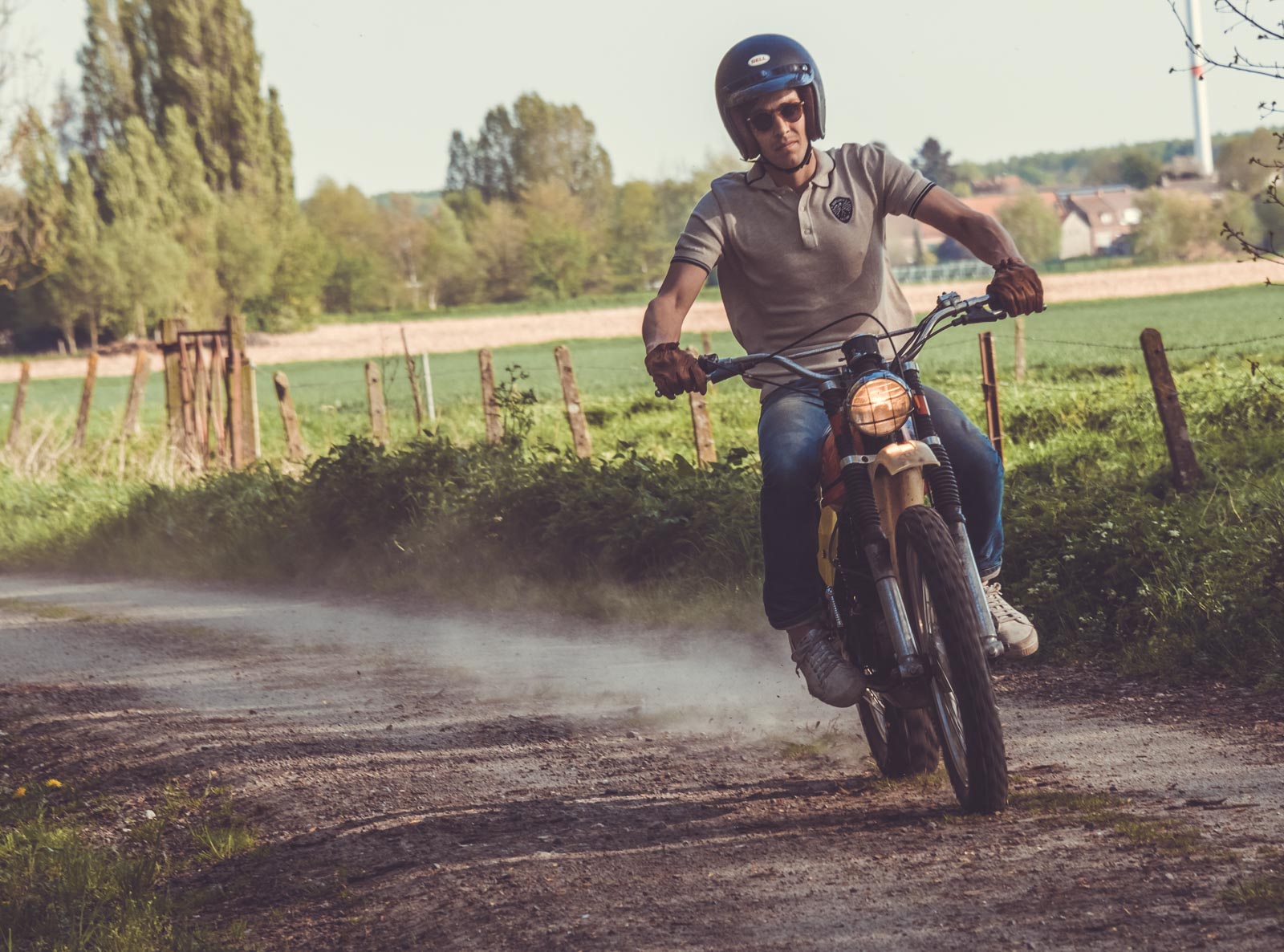 Réédition des polos années 60 de Steve McQueen en jacquard.