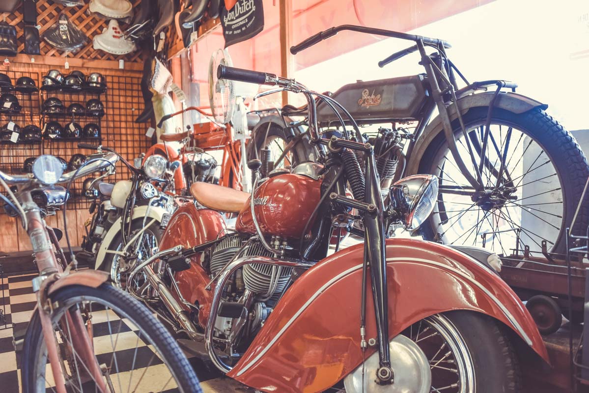 Indian in THE SHOP Ventura California, Indian Motorcycle specialist, Photos Laurent Scavone