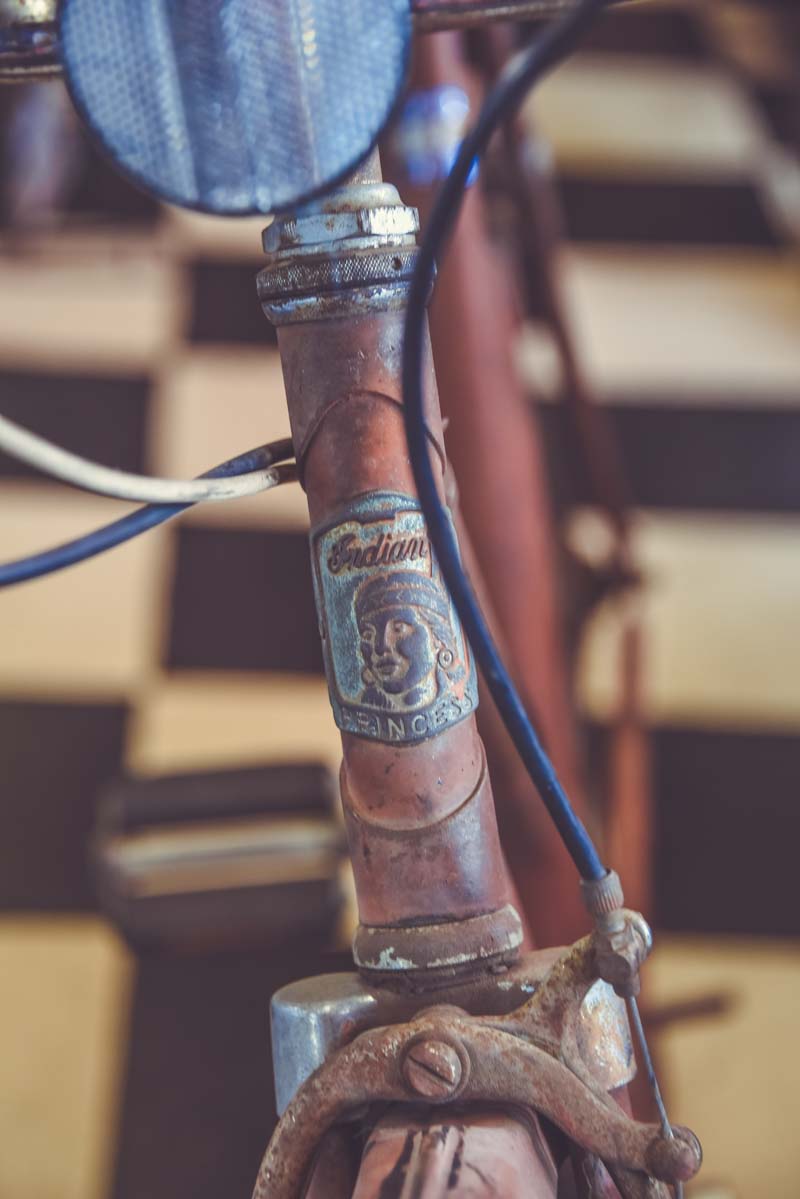 Indian in THE SHOP Ventura California, Indian Motorcycle specialist, Photos Laurent Scavone