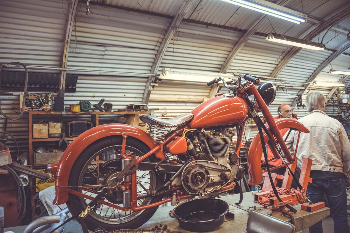 Indian in THE SHOP Ventura California, Indian Motorcycle specialist, Photos Laurent Scavone. Vintage garage, vintage motorcycle, old bobber
