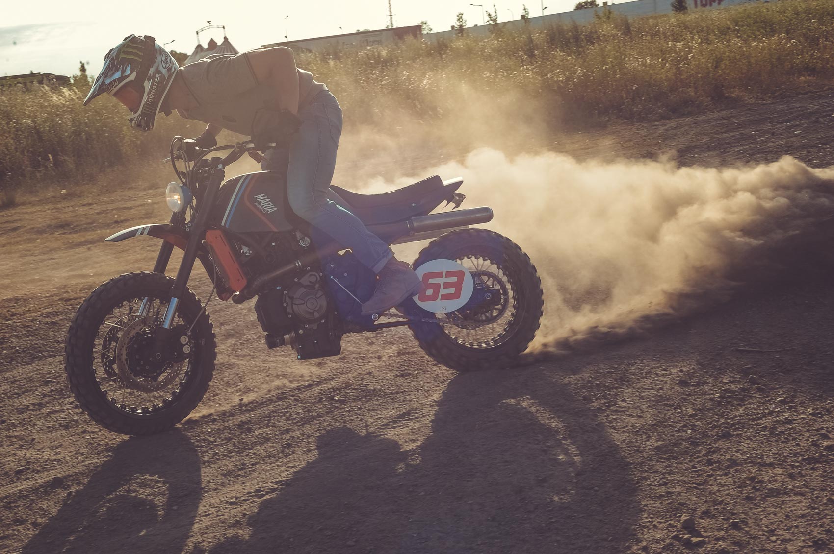 Adrien Van Beveren pilote officiel Yamaha sur L'Orbiter By Maria Riding Compagny