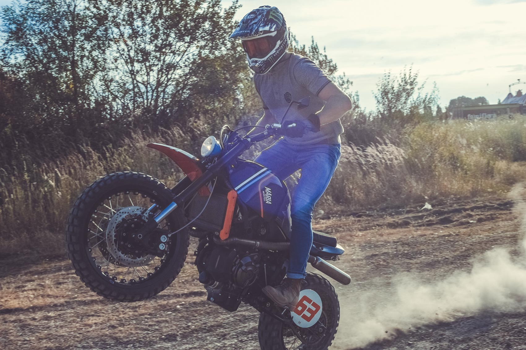 Adrien Van Beveren pilote officiel Yamaha sur L'Orbiter By Maria Riding Compagny 