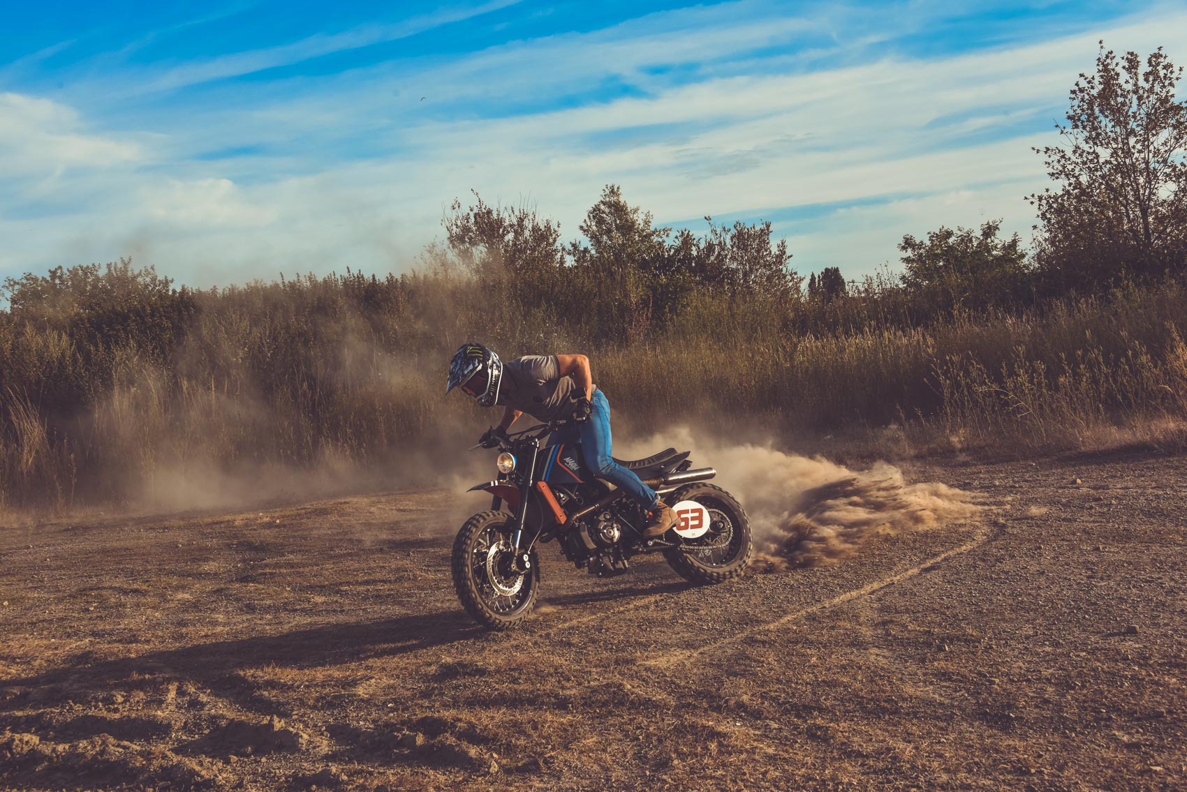 Adrien Van Beveren pilote officiel Yamaha sur L'Orbiter By Maria Riding Company . Photos Laurent Scavone