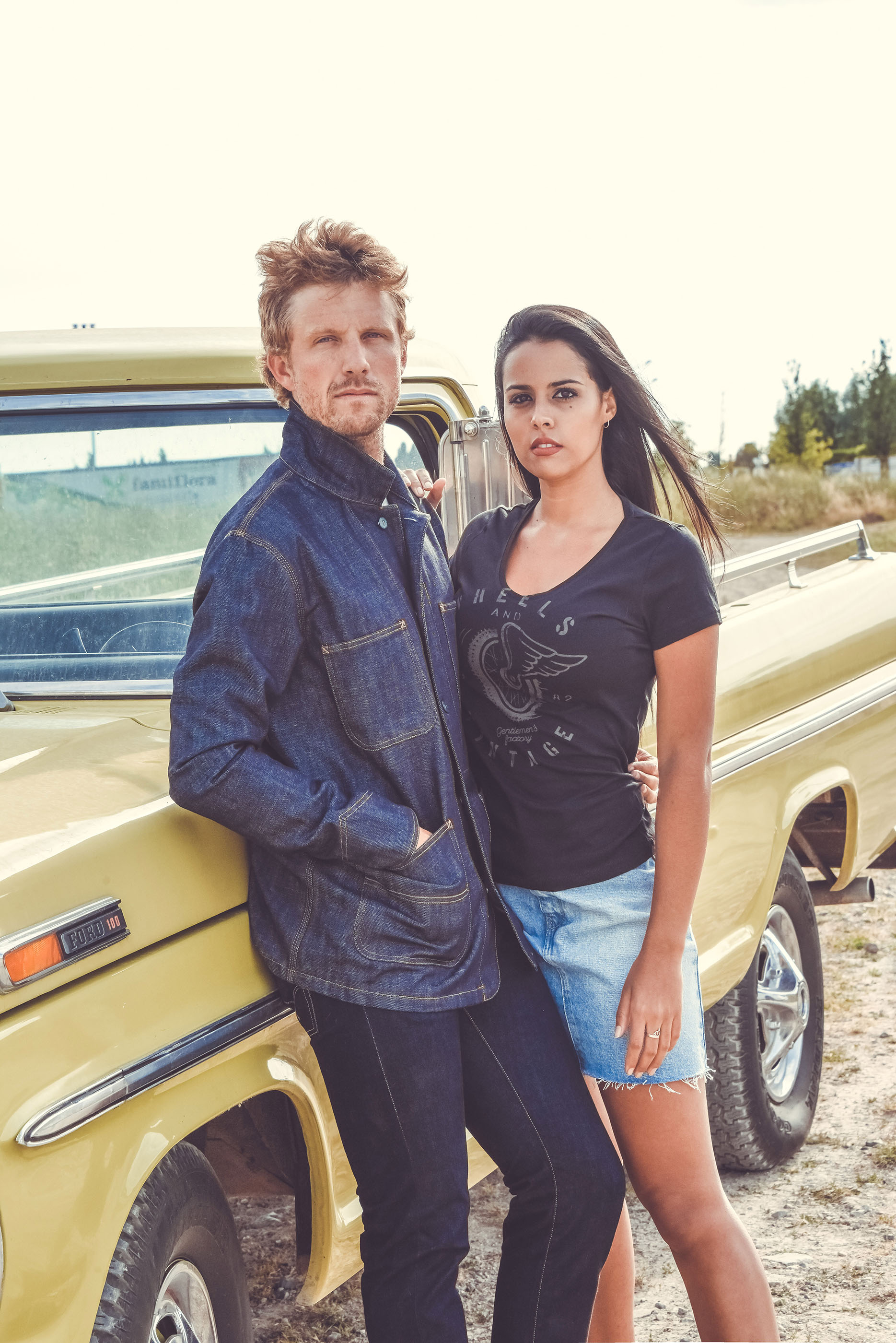 Veste en jean Selvedge made in france, tee-shirt moto pour Araceli, merci Adrien Van Beveren. Photos Laurent Scavone