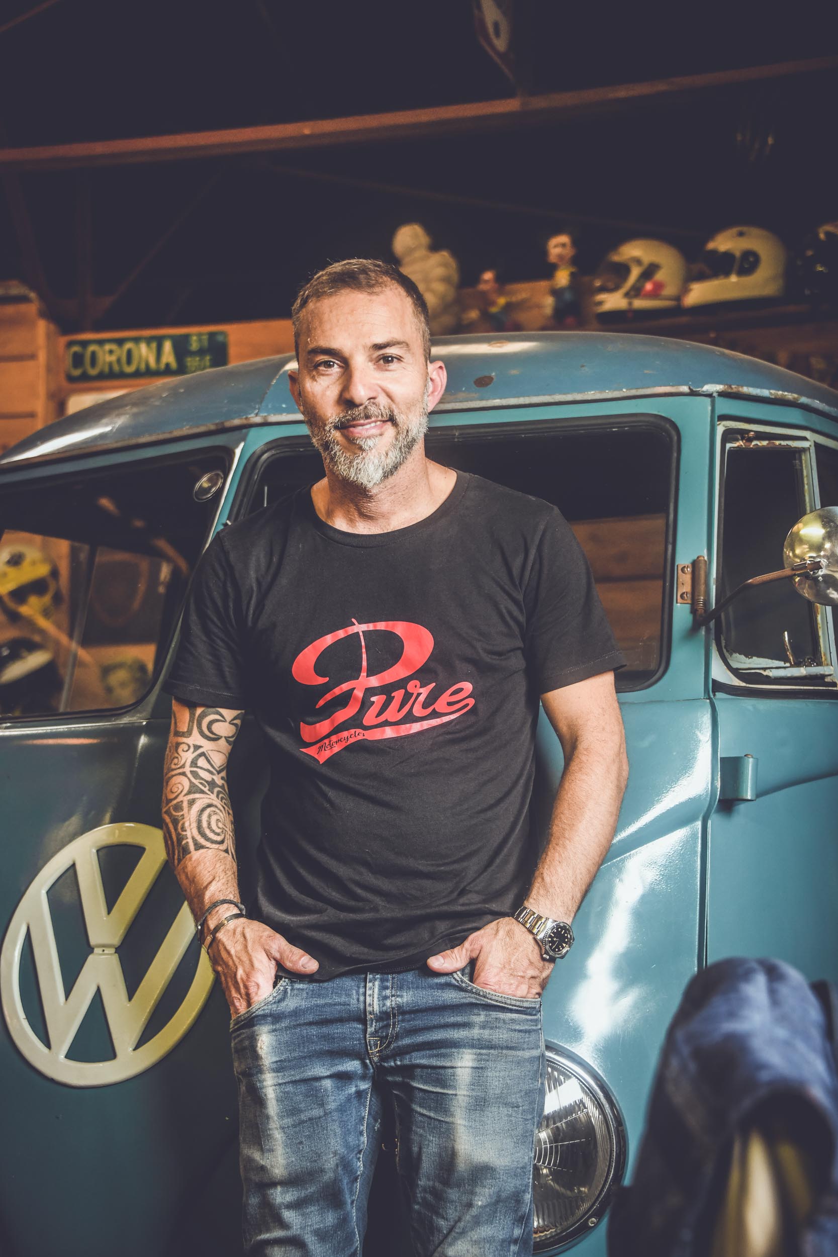 L'Usine Concept Store Saint Raphael, garage motos, custom motorcycle, café racer, boutique de vêtements et barbier un esprit garage tendance. Photos Laurent Scavone