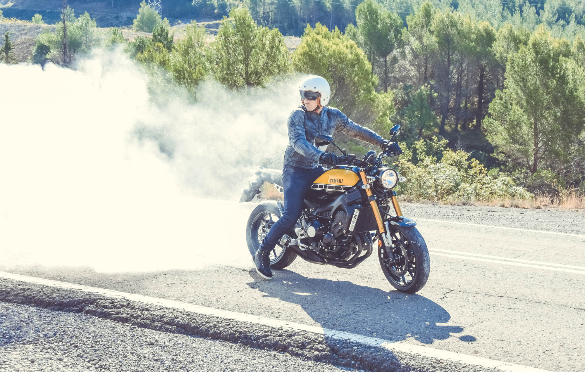 Rod trip motorcycles with friends in the United States, California or Europe. Vintage or retro motorcycles with the entire Gentlemen's Factory team. Photos Laurent Scavone