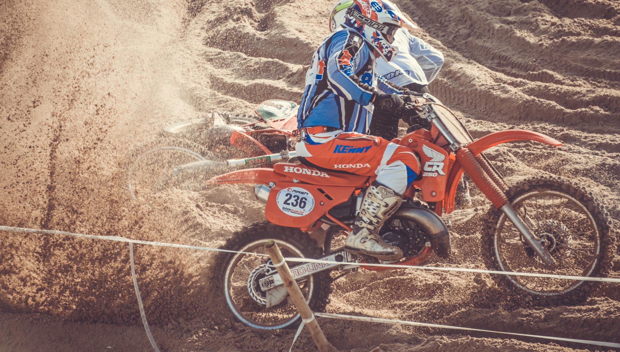 Enduropale du Touquet Vintage, course de moto anciennes photos Laurent Scavone. Yamaha DT, Honda 250 CR, TY, Ossa, Montesa, les plus belles motos cross des années 70 à 1990.