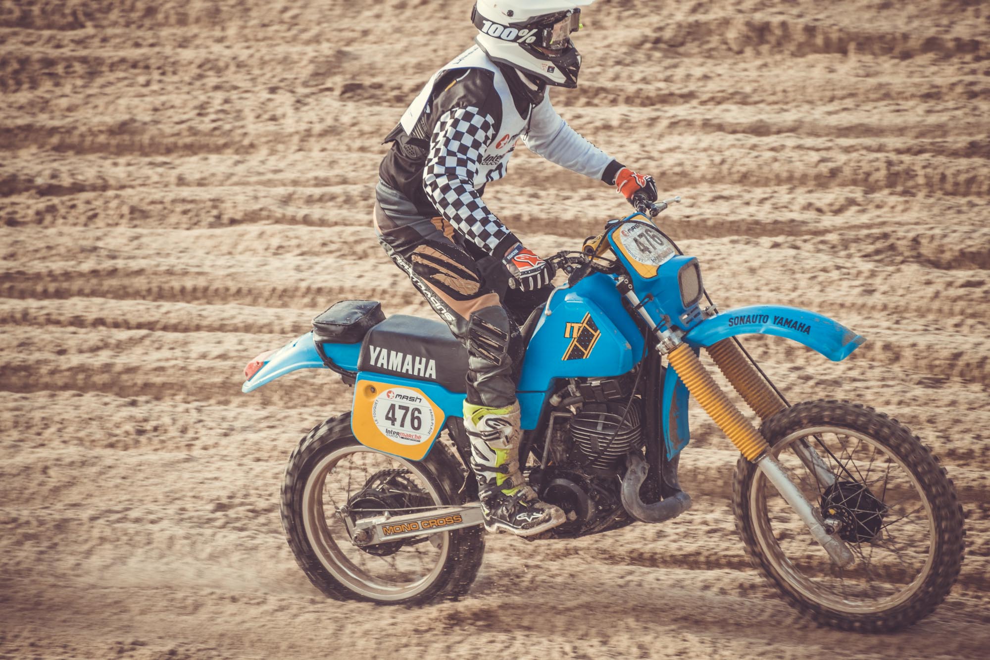 Enduropale du Touquet Vintage, course de moto anciennes photos Laurent Scavone. Yamaha DT, Honda 250 CR, TY, Ossa, Montesa, les plus belles motos cross des années 70 à 1990.